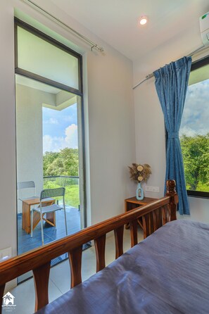 Schreibtisch, kostenloses WLAN