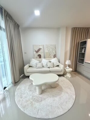 Living area - Minimal style Don Mueang house near the airport (Krung Thep Maha Nakhon)