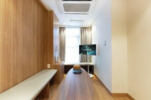 Premium Family Suite | Living area | 32-inch Smart TV with cable channels, Netflix, streaming services - AKA STAY Myeongdong (Seoul)