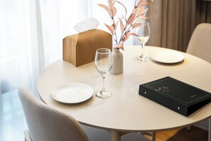 Family Quadroom | Blackout drapes, free WiFi - AKA STAY Myeongdong (Seoul)