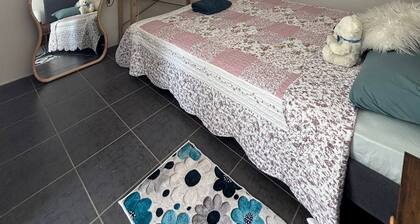 Room-happy Hut Happy Hut Lovely Cozy ro