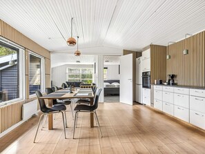 Interior - 4 Star Holiday Home in Hals (Hals)