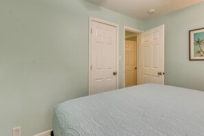 3 dormitorios, tabla de planchar con plancha, Internet y ropa de cama