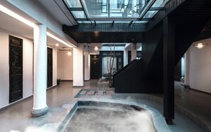 Sauna, banyera d'hidromassatge, bany turc i tractaments corporals 