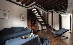 Loft superluxo, sacada, vista para a montanha | Área de estar