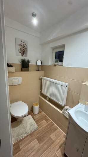 Bathroom - Beautiful vacation apartment in the Altmark (Goldbeck)