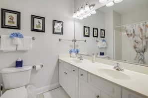 Hair dryer, towels - Golfer’s Paradise w/ Pool! 6 Mi to Myrtle Beach (Myrtle Beach)