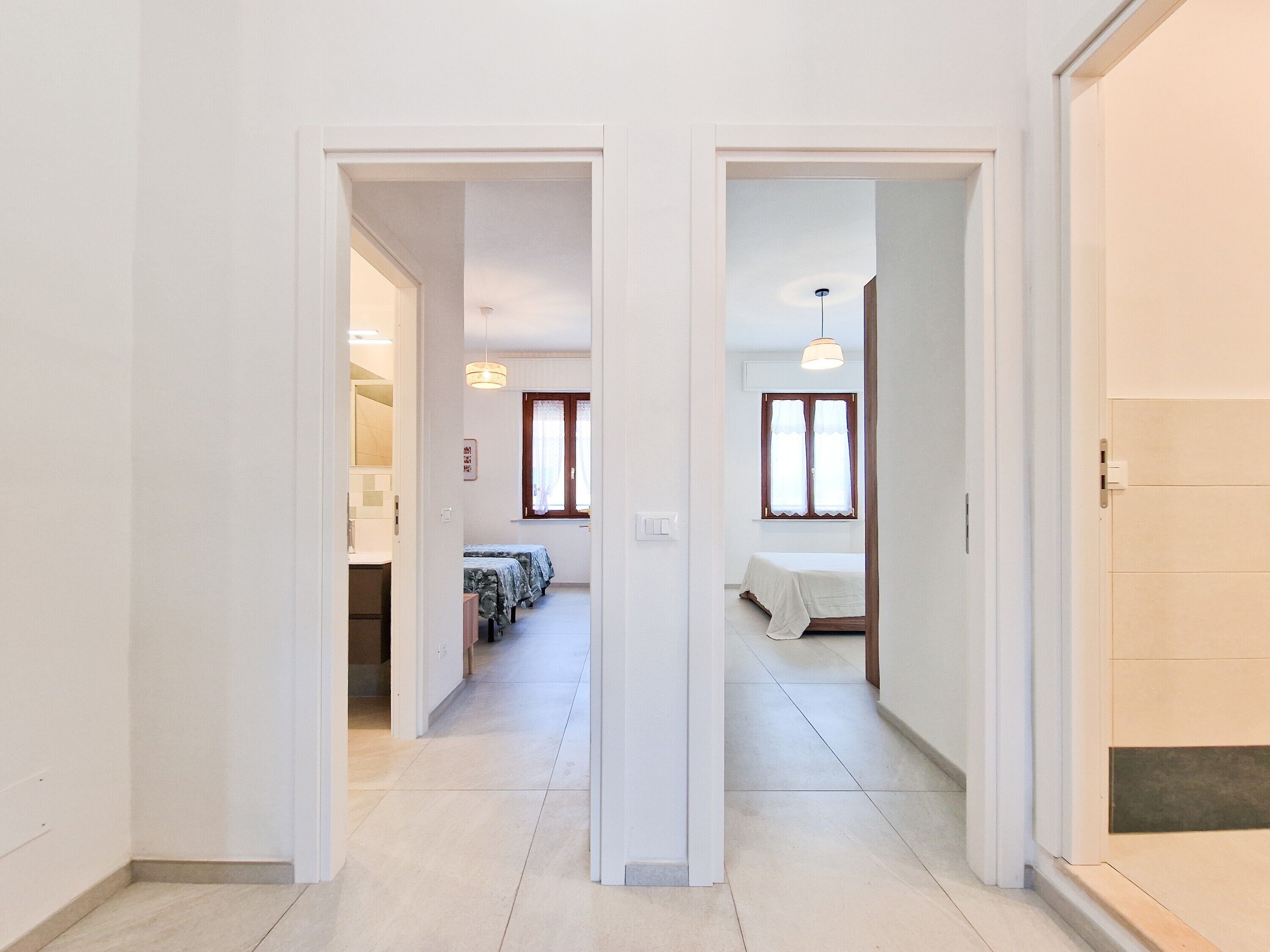 Fer et planche à repasser, draps fournis