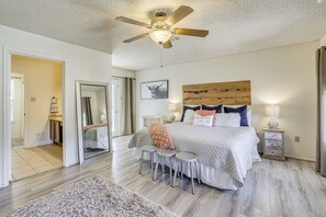 4 habitaciones, tabla de planchar con plancha, cuna de viaje y internet 