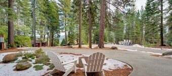 Gateway to Lassen Volcanic! Cozy Woodland Studio