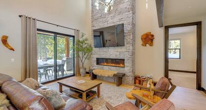 Steps From Sledding Hill! Soda Springs Mtn Retreat