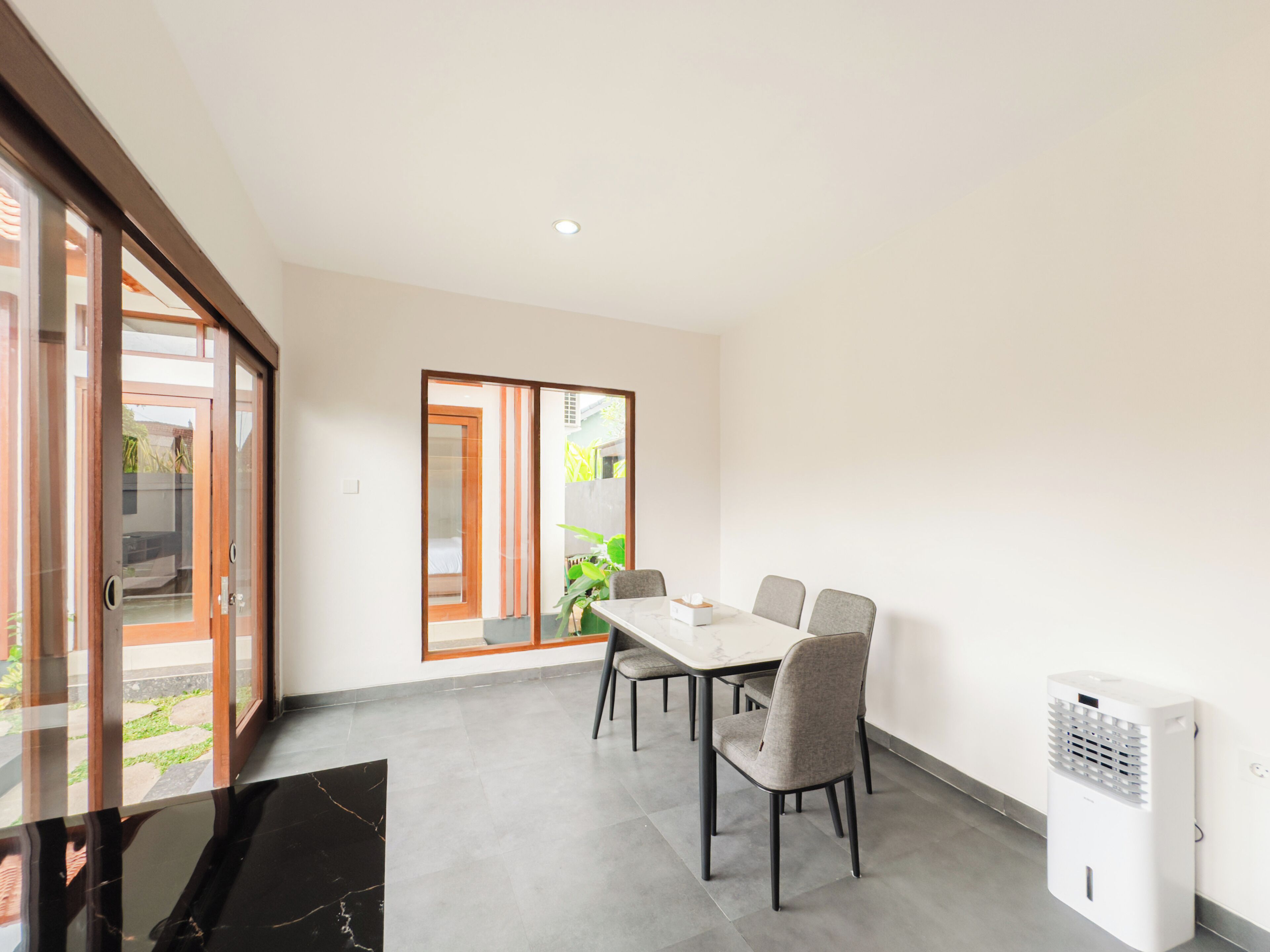 Villa, 2 Bedrooms, Private Pool | Dining