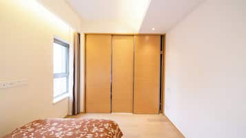 Superior appartement, 2 slaapkamers, uitzicht op de stad | Een bureau, een laptopwerkplek, gratis wifi