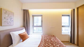 Desk, laptop workspace, free WiFi