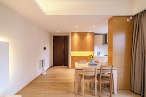 Dining - Tyms Gubei 3BR Family Apt at Mingdu City (Shanghai)