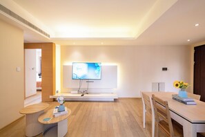 Dining - Tyms Gubei 3BR Family Apt at Mingdu City (Shanghai)