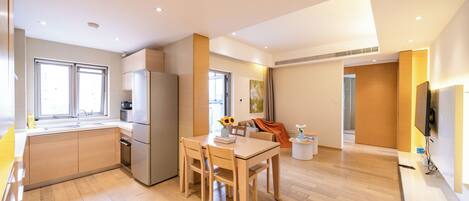 Fridge, microwave, stovetop, cookware/dishes/utensils