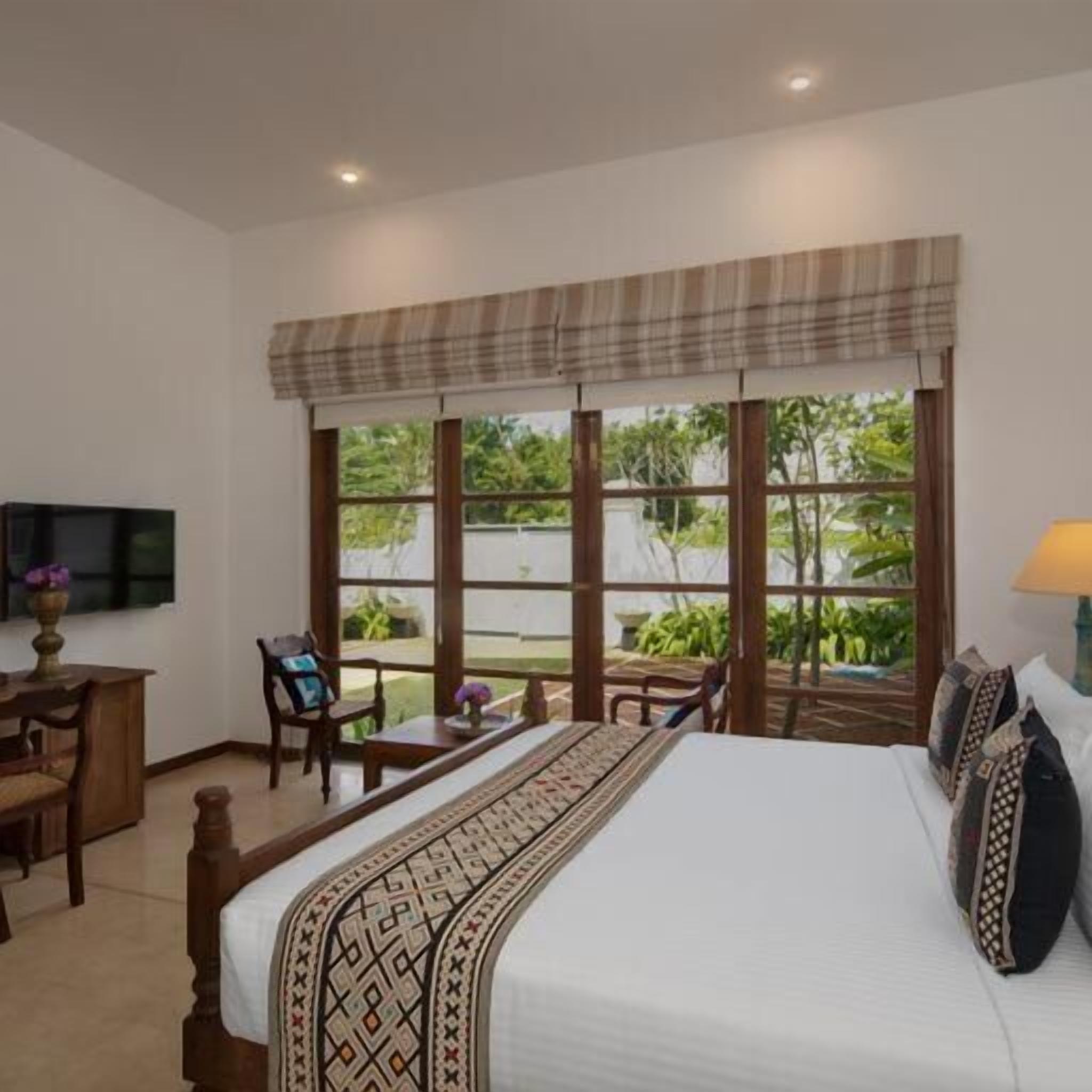 Double Room, Garden View | In-room safe, soundproofing, free WiFi