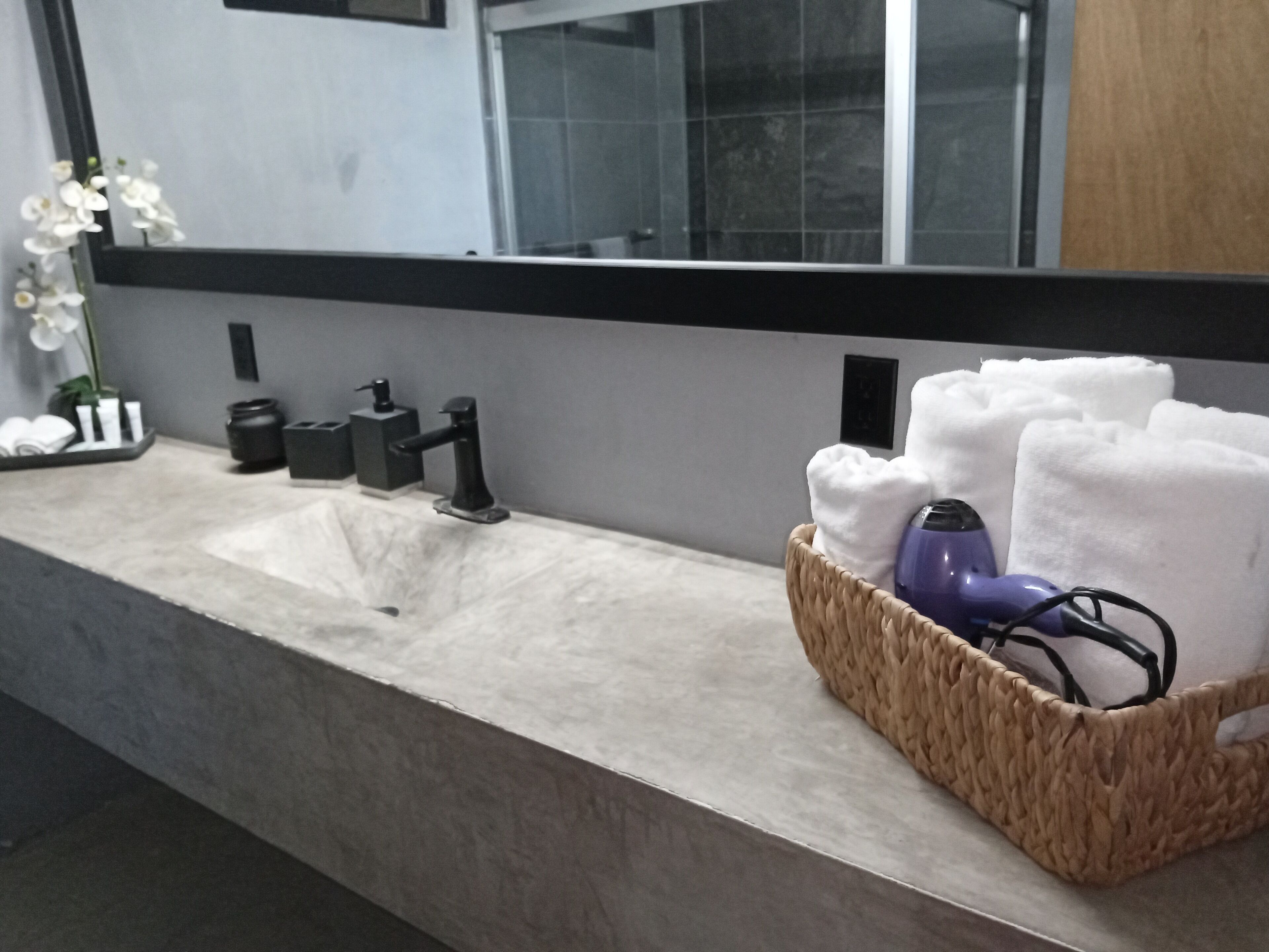 舒適開放式套房, 陽台, 花園景觀 | 浴室 | 肥皂、洗髮精、衛生紙