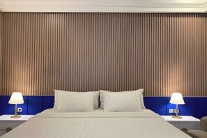 Executive Room | Blackout drapes, iron/ironing board, free WiFi, bed sheets - Madina inn Hotel & Hostel Yogyakarta (Yogyakarta)