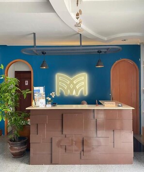 Lobby - Madina inn Hotel & Hostel Yogyakarta (Yogyakarta)