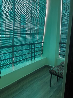 Apartamento família, 2 quartos, para não fumantes, sacada | Parte interna