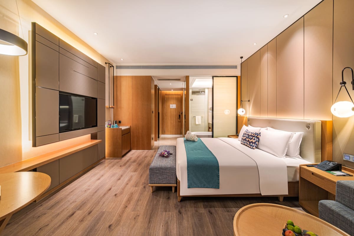 Superior Double Room, City View