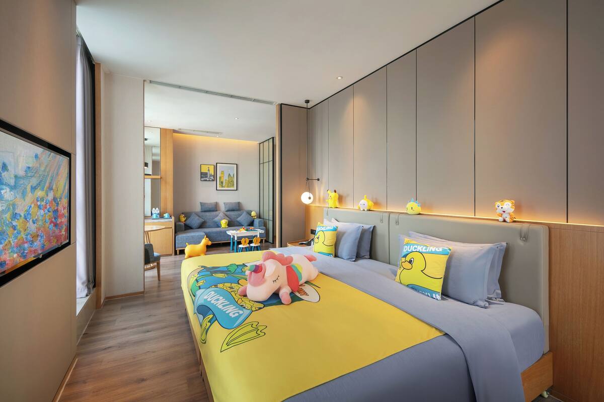 Family Double Room, City View