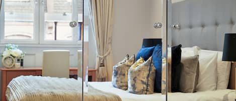 Silitysrauta/-lauta, Wi-Fi, vuodevaatteet