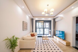 Living area - Tyms Tianshan 2BR Residence near Metro (Shanghai)