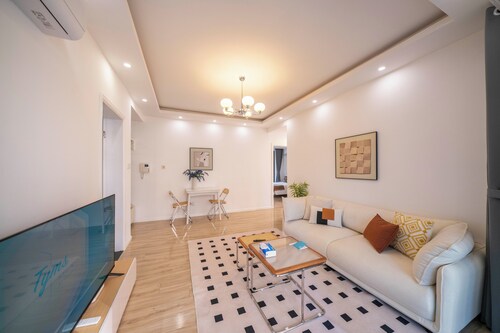 Tyms Tianshan 2BR Residence near Metro