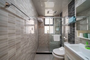 Superior Apartment, 2 Bedrooms, Balcony, City View | Bathroom | Shower, hair dryer, slippers, towels - Tyms Tianshan 2BR Residence near Metro (Shanghai)