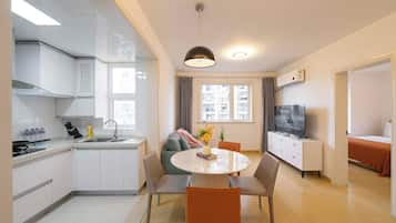 Superior Apartment, 2 Bedrooms, Balcony, City View | Private kitchen | Fridge, microwave, stovetop, cookware/dishes/utensils