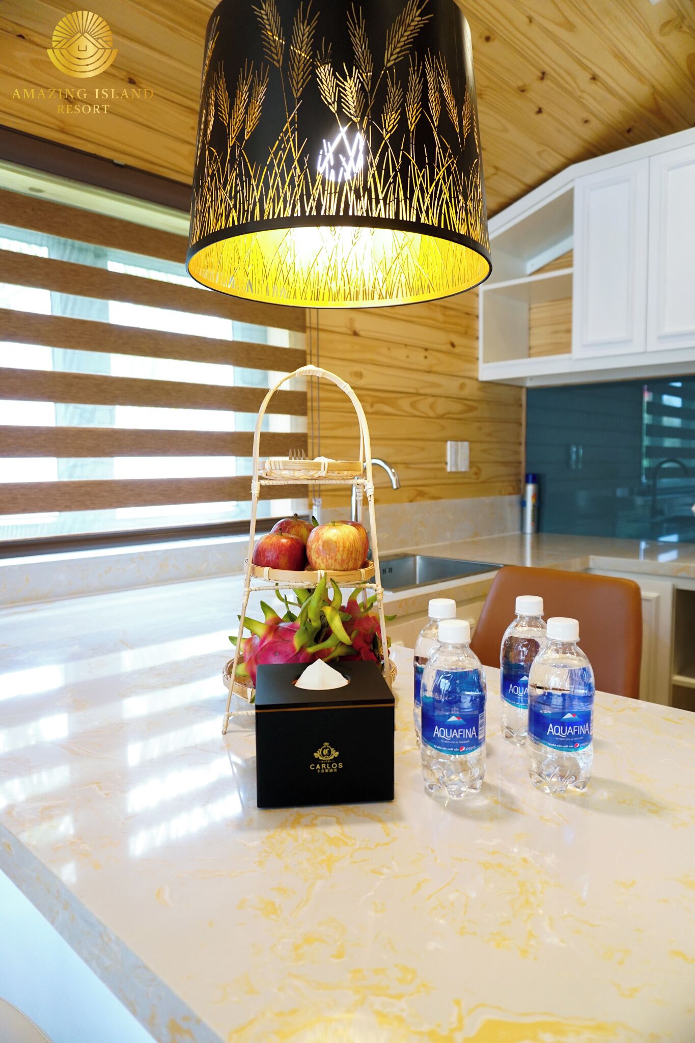 Family Bungalow, Lake View | Dining