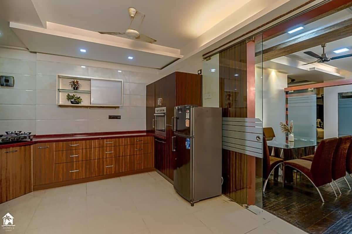 Vila Deluks | Dapur pribadi | Lemari es dan microwave