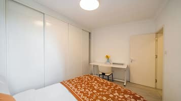 Leilighet – superior, 2 soverom, byutsikt | Wi-fi (inkludert)