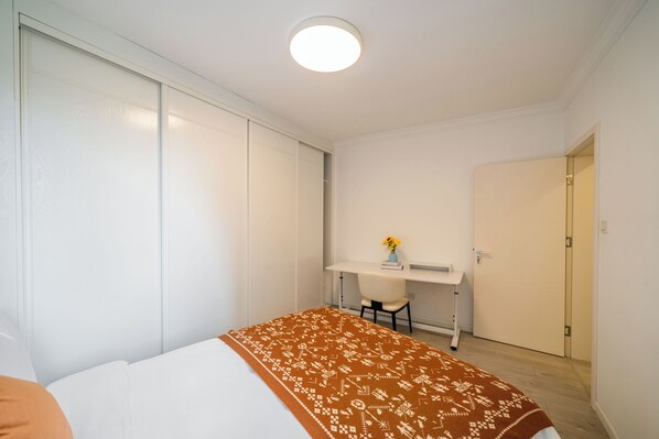 Superior Apartment, 2 Bedrooms, City View | Free WiFi - Tyms Jinhongqiao High-End 3BR 2BA (Shanghai)