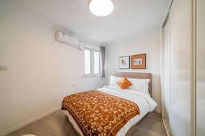 Superior Apartment, 2 Bedrooms, City View | Free WiFi - Tyms Jinhongqiao High-End 3BR 2BA  (Shanghai)