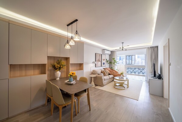 Dining - Tyms Jinhongqiao High-End 3BR 2BA  (Shanghai)