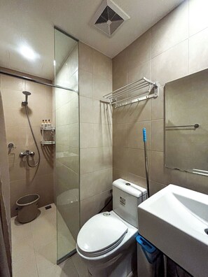 Shared Dormitory, 1 Bedroom, Balcony | Bathroom - Room-peaceful Escape Modern Studio Stay (Iloilo)