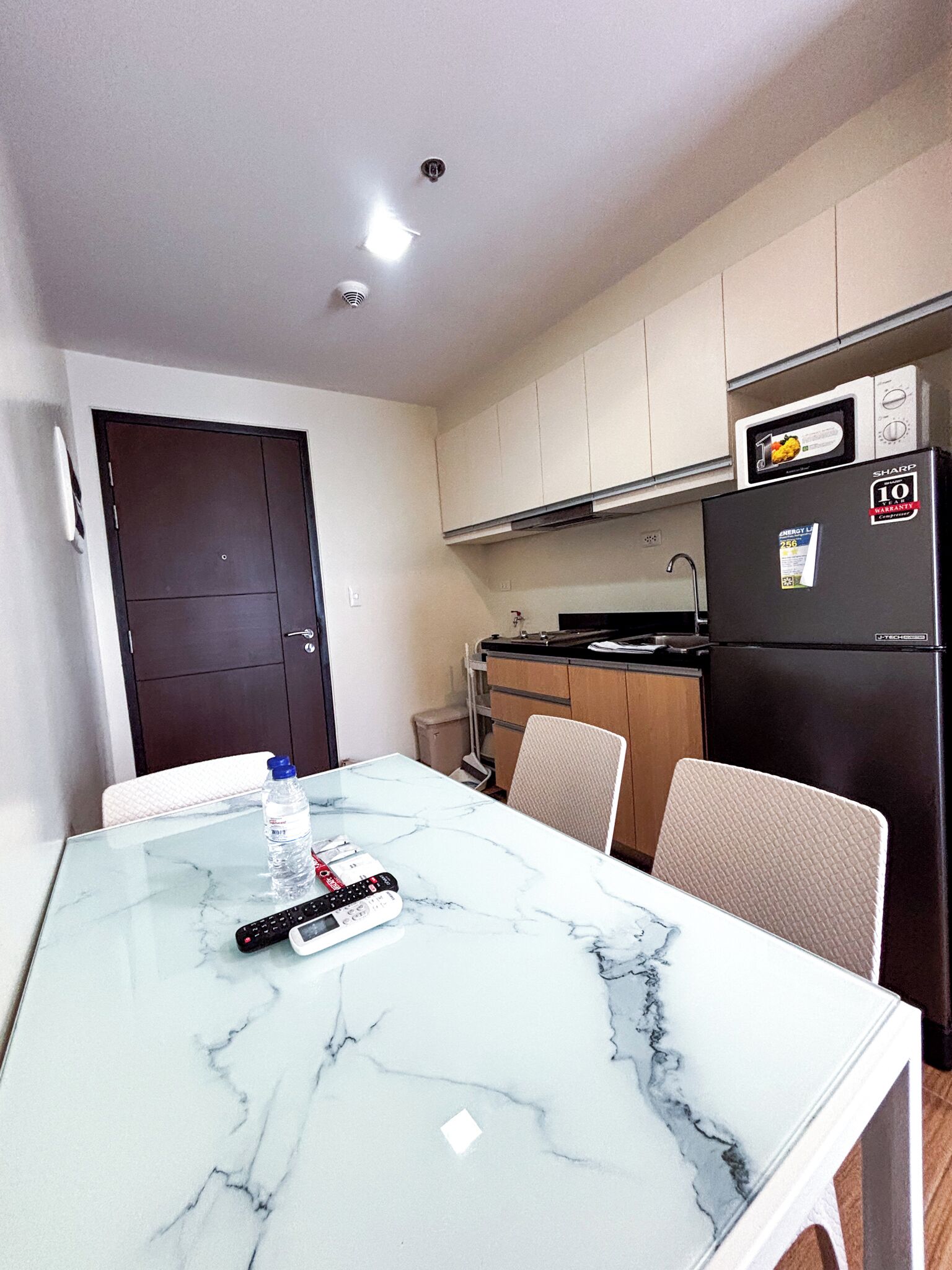 Shared Dormitory, 1 Bedroom, Balcony | Dining