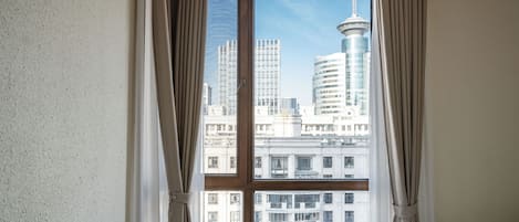 Superior Apartment, 2 Bedrooms, Balcony, City View | Interior