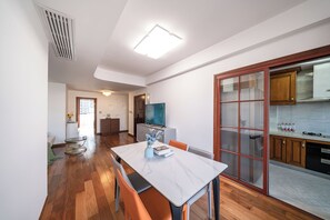 Dining - Tyms Gubei Apt 2BR near Metro Plaza (Shanghai)