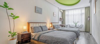 Modern Quiet 4BR/Large Balcony/City View/Food Paradise/2'to TrainST/Free Laundry