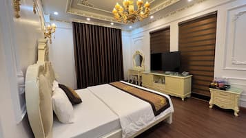 Kahden hengen perushuone, parveke, rantanäköala | Työpöytä, ilmainen Wi-Fi