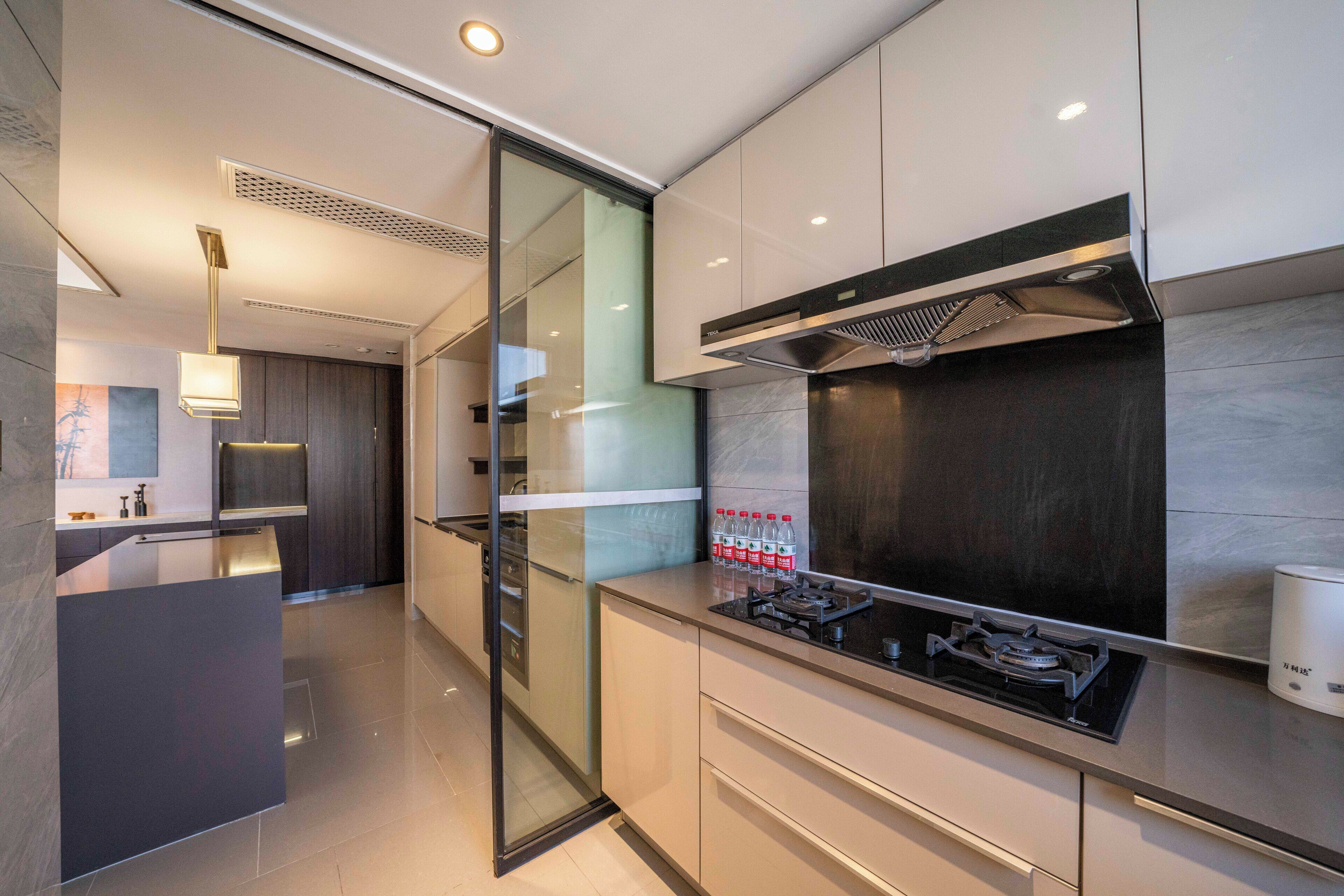 Superior Apartment, 3 Bedrooms, Balcony, City View | Private kitchen | Fridge, microwave, stovetop, cookware/dishes/utensils