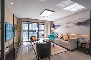 Living area - Tyms Gubei Apt 3BR 2BA near Takashimaya (Shanghai)