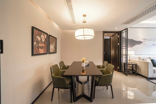 Dining - Tyms Gubei Apt 2BR Apt Near Takashimaya (Shanghai)