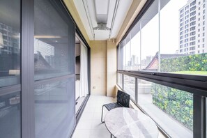 Property grounds - Tyms Gubei Apt 2BR Apt Near Takashimaya (Shanghai)