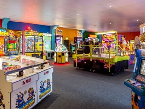 Games room - Seawick Holiday Park - Holiday Accommodation 20758 (Clacton-on-Sea)